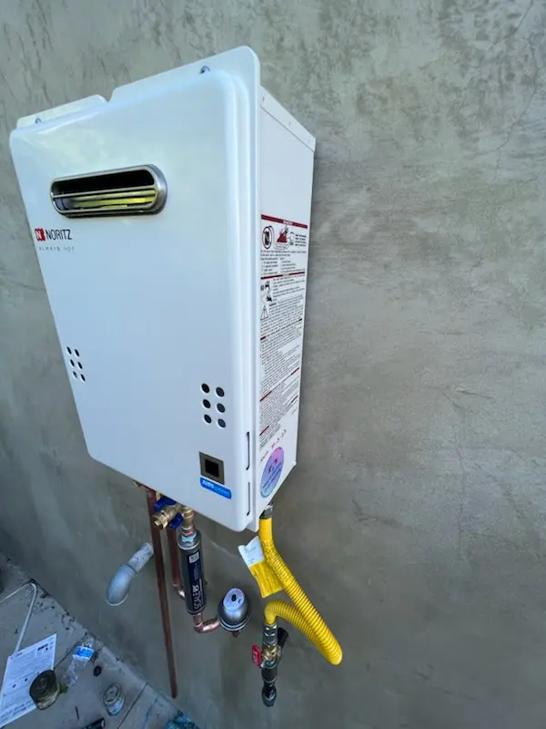 Tankless water heater installation for Rolling Meadows homes